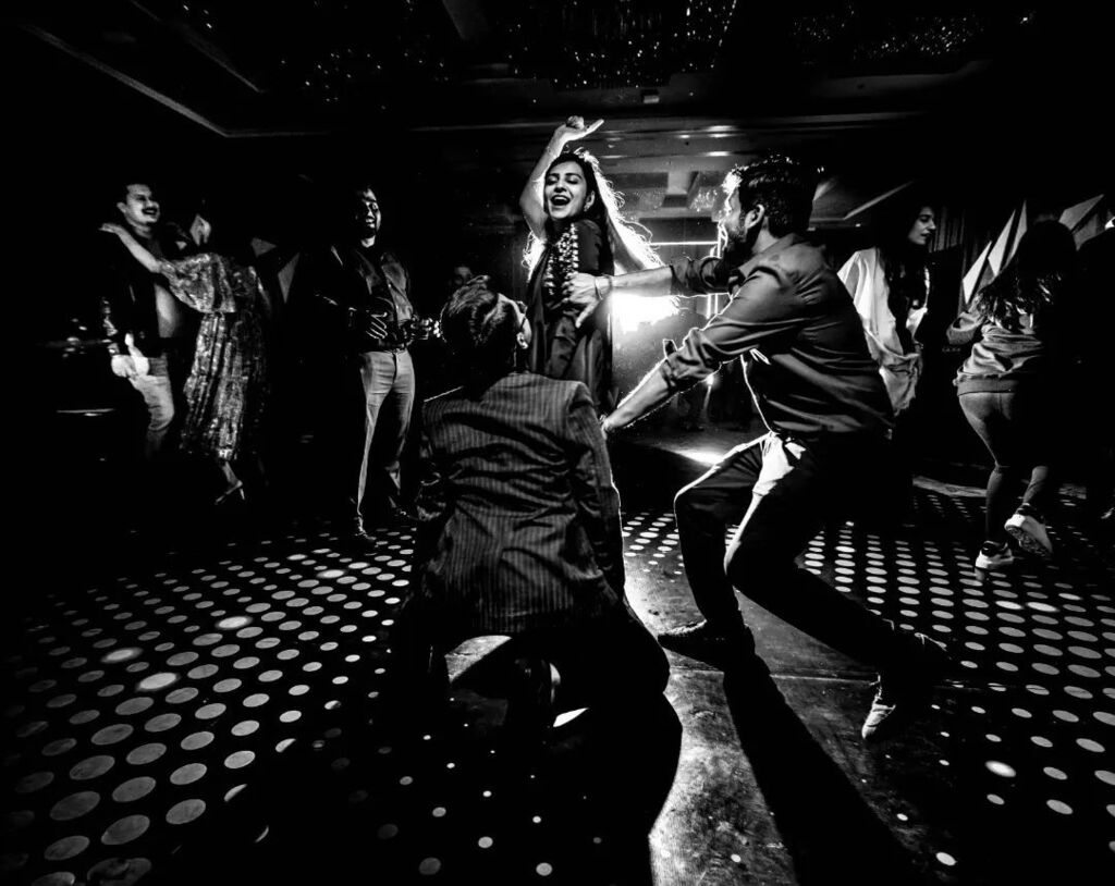 CapturingWOW's tweet photo. Capturing WOW Awards Winner Silver - Dance Photography

Shot by 📸
Framed Memoirs - @framed.memoirs

#capturingwow #cwow #awards #award #photographyawards #photographyaward #photography #photography📷 #photographylover #photographersofinstagram #portra… https://t.co/pf1auu1hkO https://t.co/WHiIn849u6