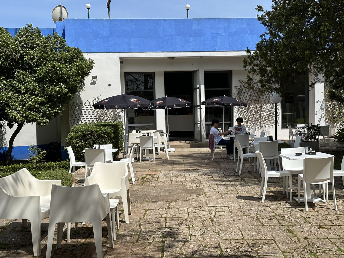 CTLecce's tweet photo. Il nostro bar è tornato!
#Tennis #Lecce #CTLecce #CircoloTennisLecce #CTLecceLife #CTLeccePeople #LecceTennis #SalentoTennis https://t.co/nwFOvC0eow