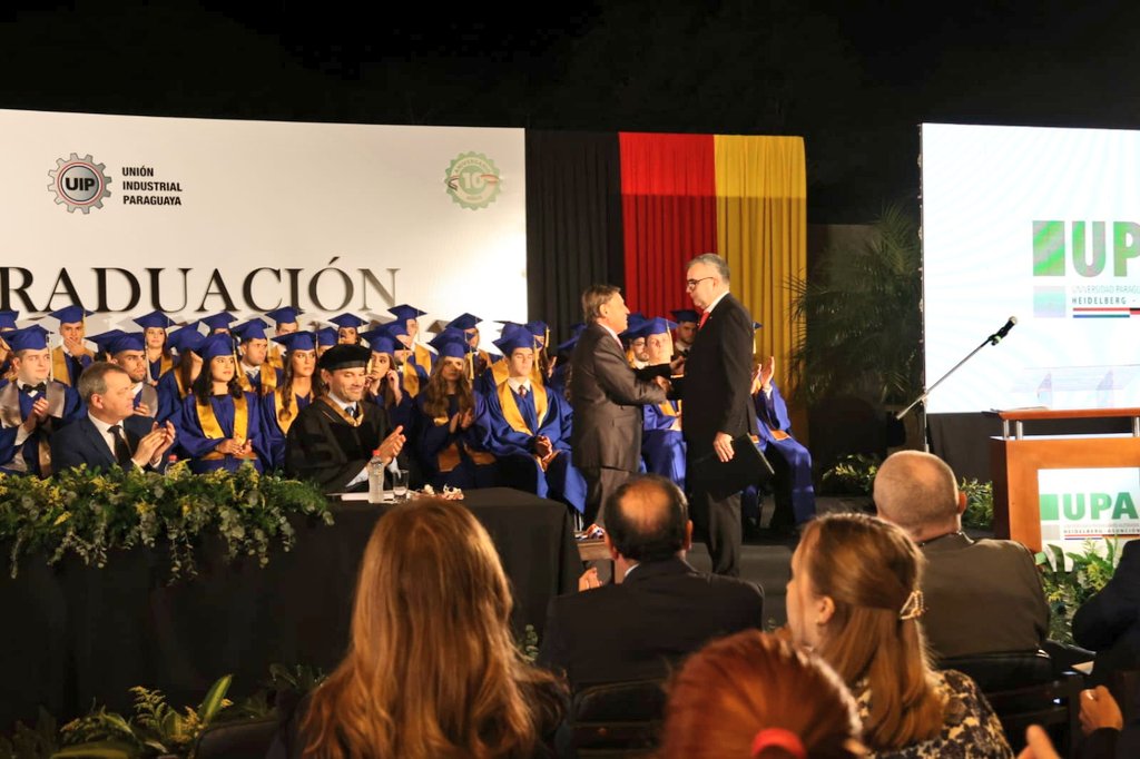 MECpy's tweet photo. ✳️Participamos de la ceremonia de graduación  de la Universidad Paraguayo Alemana de Ciencias Aplicadas (UPA)🇵🇾🤝🇩🇪 https://t.co/ajtmT1TrLD