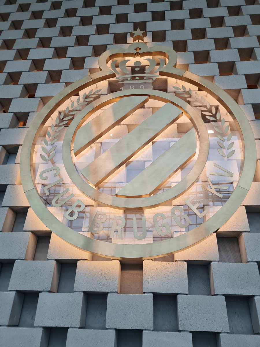 KoenCOACHINSIDE's tweet photo. Project meeting @ClubBrugge
#SoccerLAB
#playerdevelopment
#recruitment
#scouting
#planning
#communication https://t.co/8CHpIIWBcA