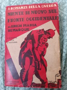 siberni's tweet photo. “Niente di nuovo sul fronte occidentale” di #ErichMariaRemarque (1931): il caso delle edizioni per l’estero per un libro ebbe un clamore eccezionale negli anni trenta del secolo scorso. https://t.co/doUwStswi2