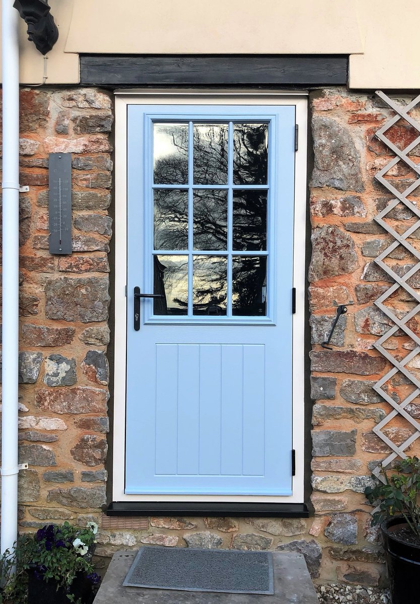 Our customers wanted to add some colour when they replaced there tired wooden doors, they were delighted with these @EnduranceDoors Composite Doors with @securedbydesign and loved the transformation #Somerset @DuraflexSystems @Totalhardware #Devon #Bristol #SupportUKMfg #ukmfg