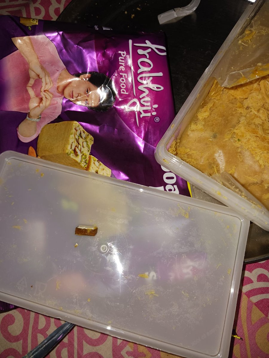 @PrabhujiPure found a piece of hard plastic in a packet of soun papdi purchased today. What kind of quality control do you maintain? Bad experience #prabhujiPureFood