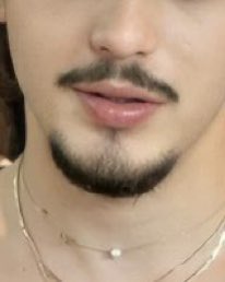 yren💎 tweet media