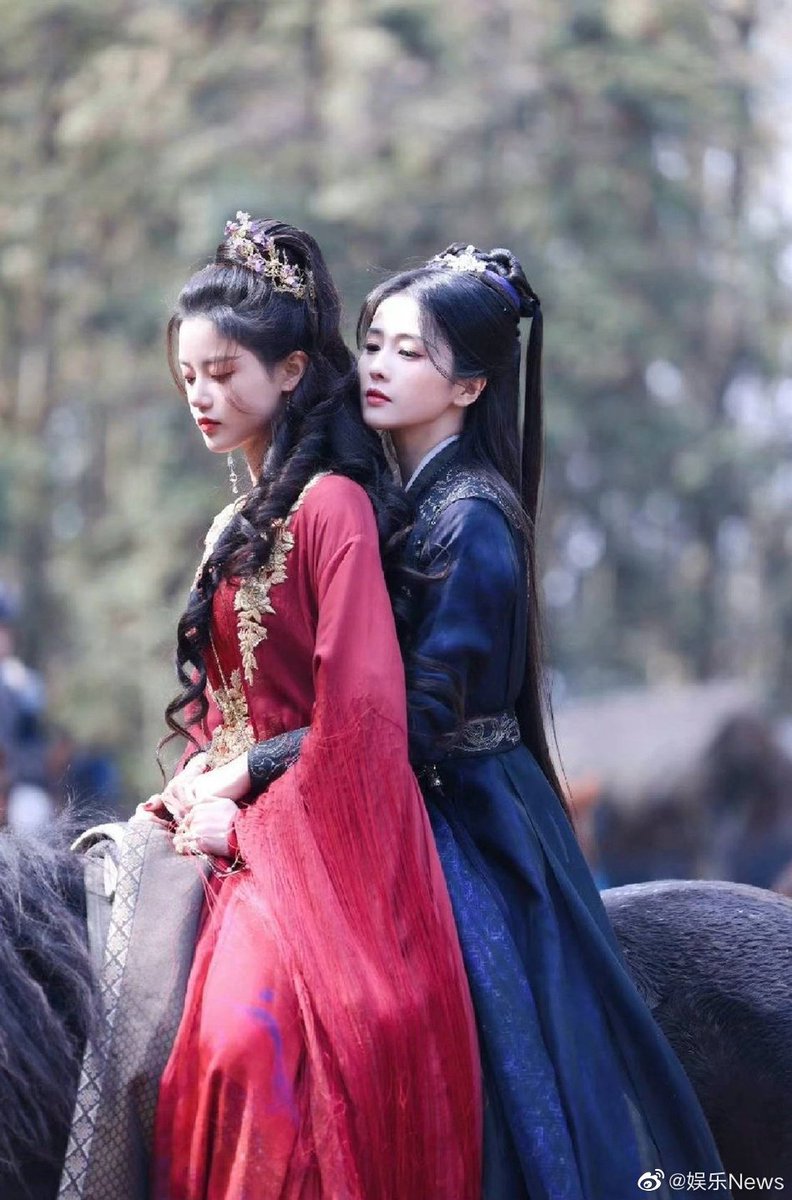 mengtangtang's tweet photo. Bai Lu and Jenny Sun posted anytime, anywhere #BaiLu #白鹿 #孙珍妮 #SunZhenni #SNH48TeamHII #ColorGirls https://t.co/32LM7TLc3y