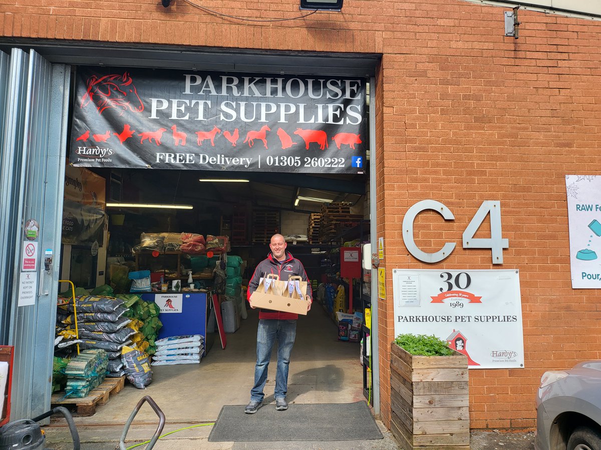 walledgardenmo's tweet photo. Thank you so much Park house pets Dorchester for your kind support of our upcoming Dog show. https://t.co/99PtUsxDCa