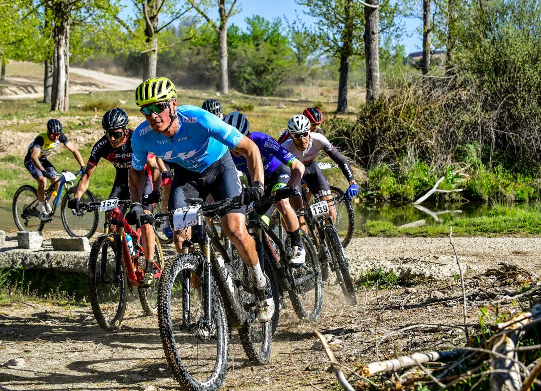 frutocfotos's tweet photo. XXI MTB COLMENAR VIEJO 2023
📸 🏊🚴🏃♂️
Todas tus fotos en @barrel.cloud
#frutocfotos # mtb #yourbarrel #ducrosseries #triatlonmadrid #fotosdeportivas #photosport #ciclismo #madrid #frutoctwitter #triatlon #montan #federacionmadrileñaciclismo #fmt #montainbike https://t.co/1jtfhwdroe