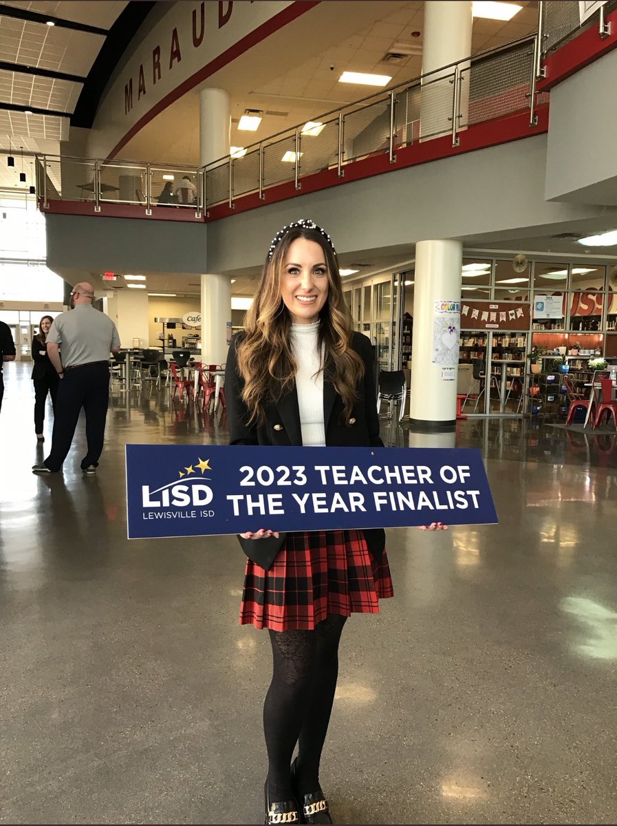 I can’t wait to celebrate @Katie_Bragg_MHS during the LISD awards banquet tonight! Please help us cheer her on as a secondary teacher of the year finalist! Katie, you are part of what makes @MHS9th so marvelous! #LISDTOY #LISDawards