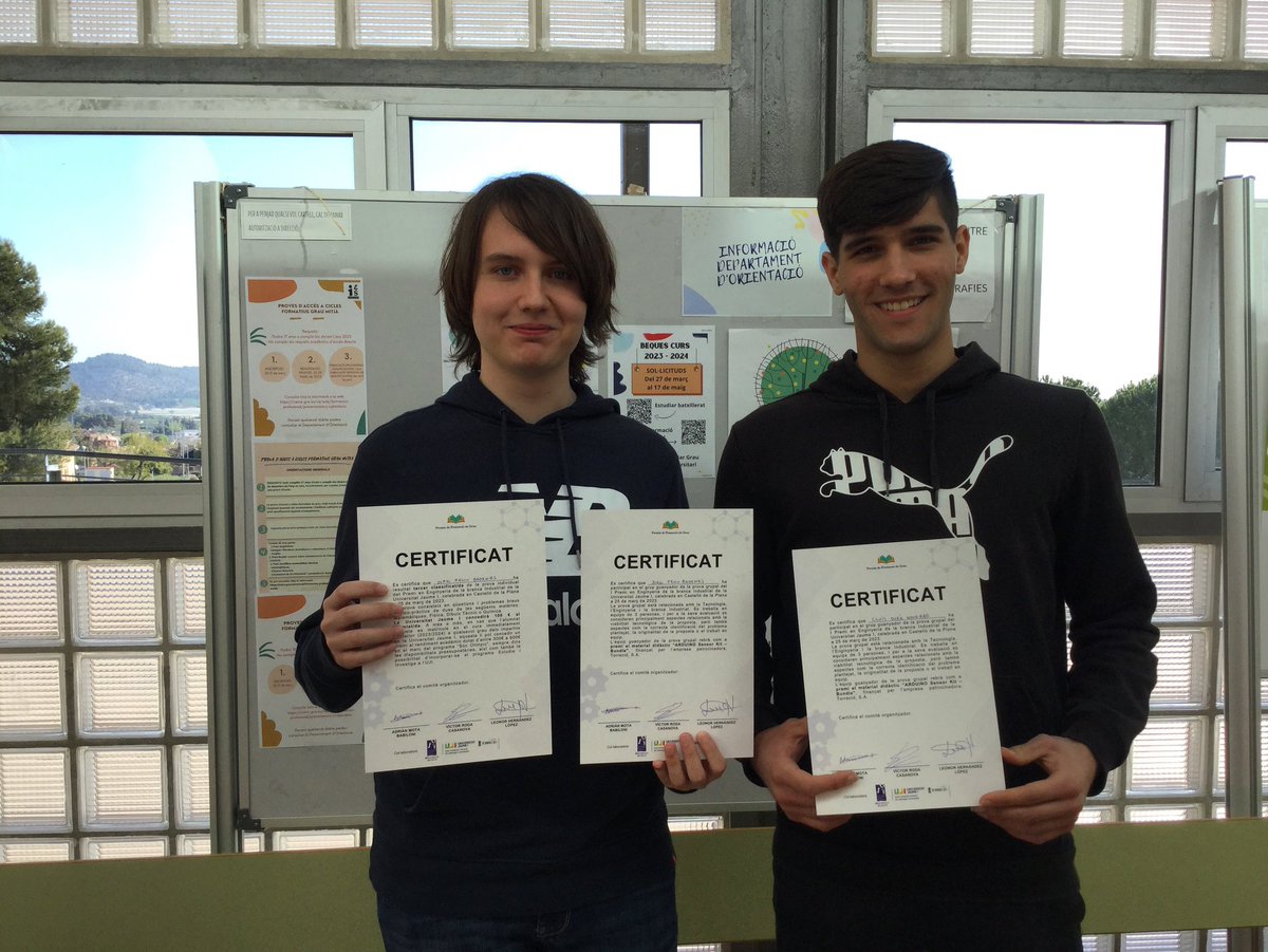 🏆GUANYADORS PREMI D’ENGINYERIA UJI🏆
Els nostres alumnes Jordi Feliu i Lluís Durà de 2n de Batxillerat han resultat guanyadors a la prova grupal dels I  premis d’Enginyeria de la branca industrial de l’ @ujiuniversitat 
Enhorabona🚀