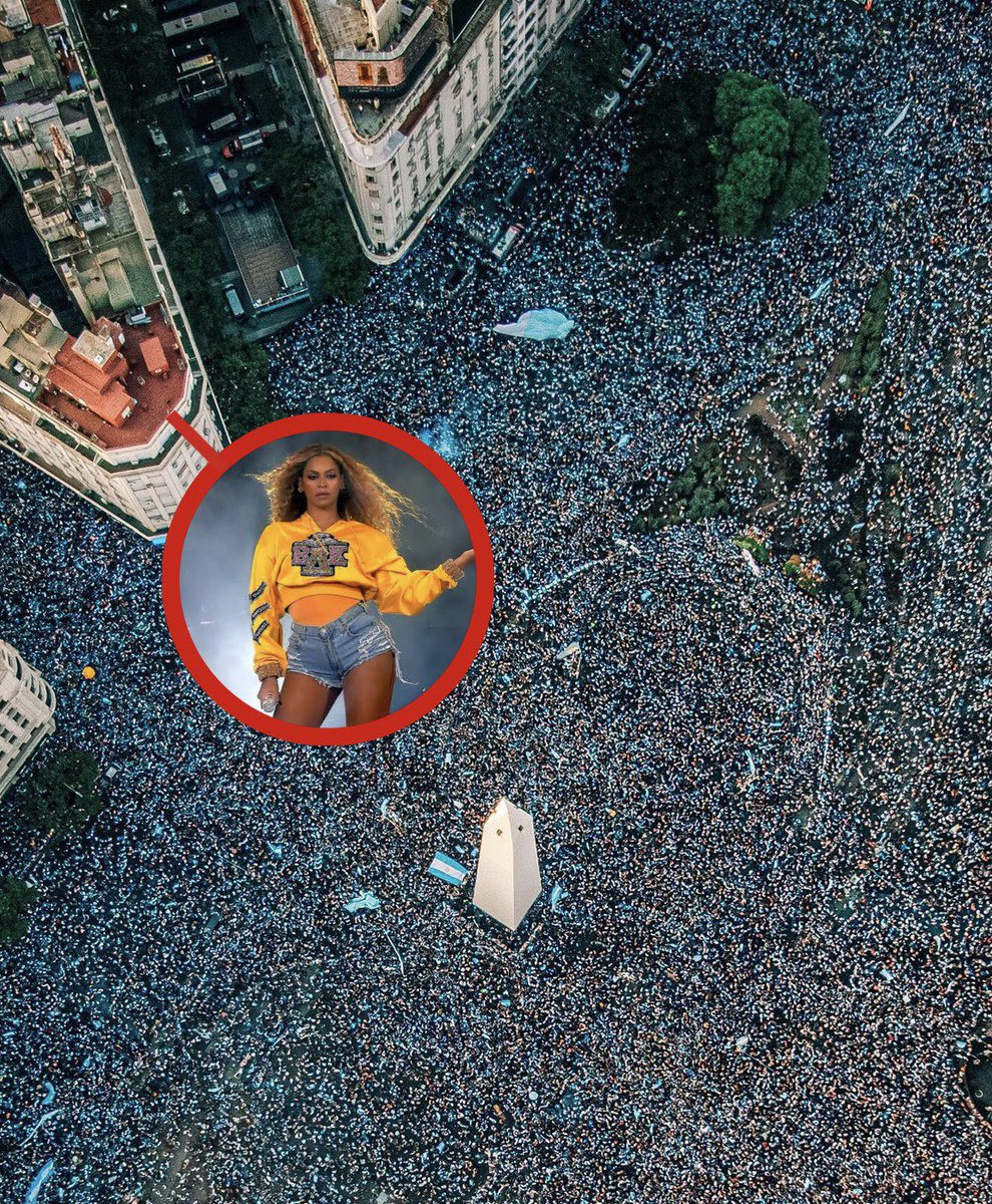 lidolmix's tweet photo. that’s literally a photo of beyoncé’s concert lol https://t.co/BphoLgTOX5