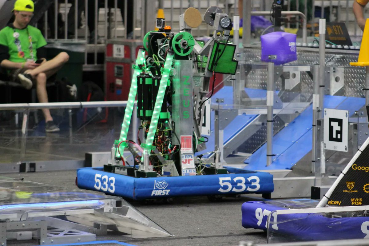 frcteam533's tweet photo. Pics from our first five quals yesterday! You could say we look good in blue π¦π΅π
#Team533 #PSIcotics #FIRSTRobotics #FRC #OMGRobots #Robots #STEM https://t.co/U1cshXiTqo