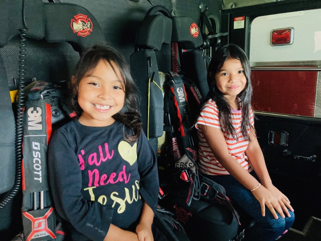 HurleyElem's tweet photo. 🚒🔥🧯ESL FIELD TRIP🧯🔥🚒

Our ESL Students went to Lock Fire Department for a Field Trip!! https://t.co/WOxQTjIewb