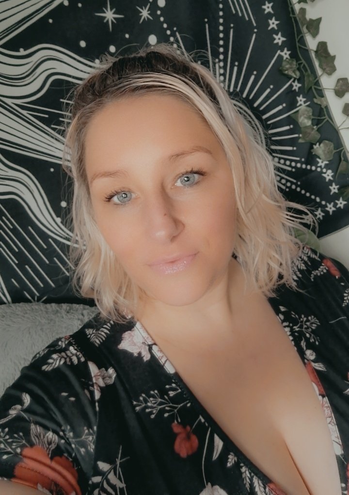 MannyooNic's tweet photo. This hair is the exact reason I hate the rain😭😭 #naturalwave https://t.co/wXM0QtjMXe