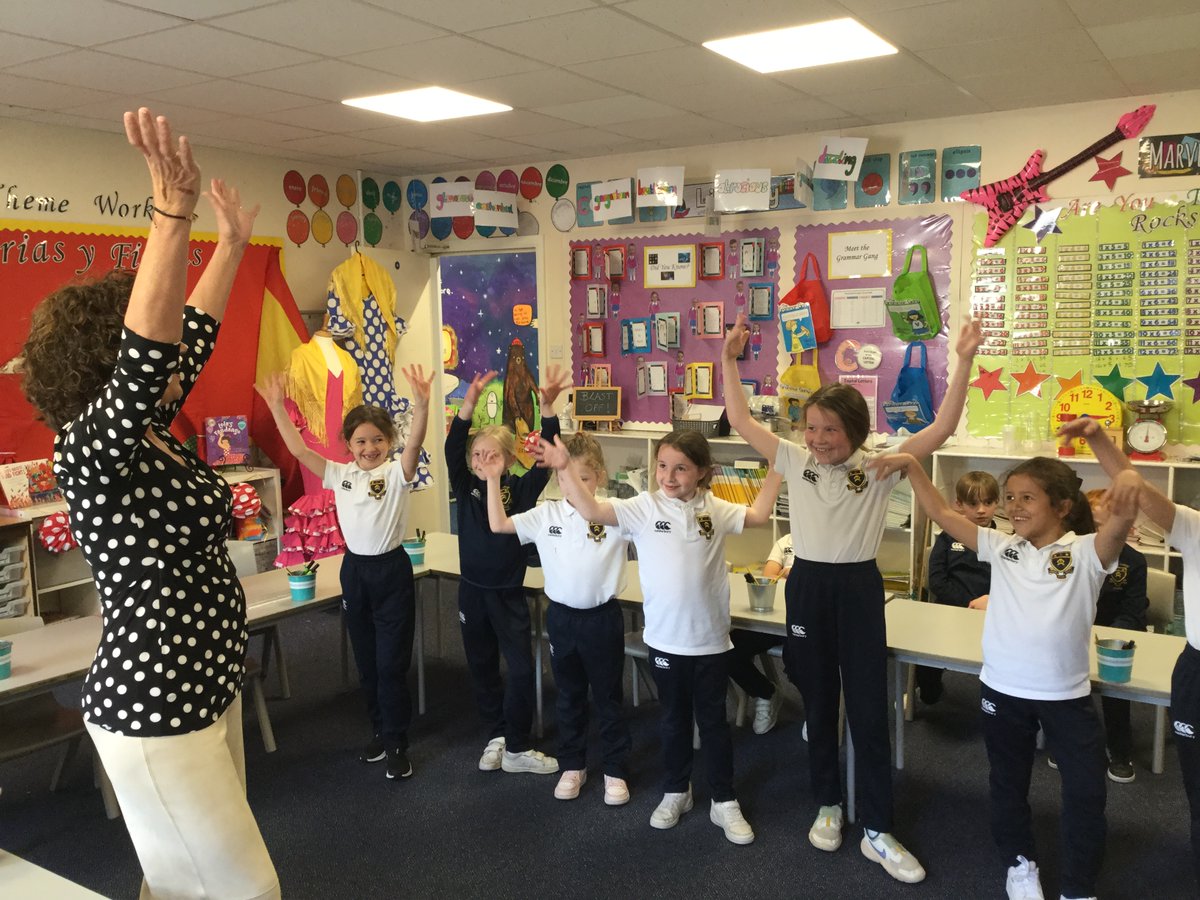 stmarys_prep's tweet photo. Year 2 are currently learning all about 'Ferias and Fiestas' in their Theme lessons. We were delighted to welcome a pupil's family from Seville to showcase authentic music and dance from 'La Feria de Abril' (The Seville April Fair). The children had a wonderful time! 💃🎶🕺 https://t.co/9R7yqlReBo