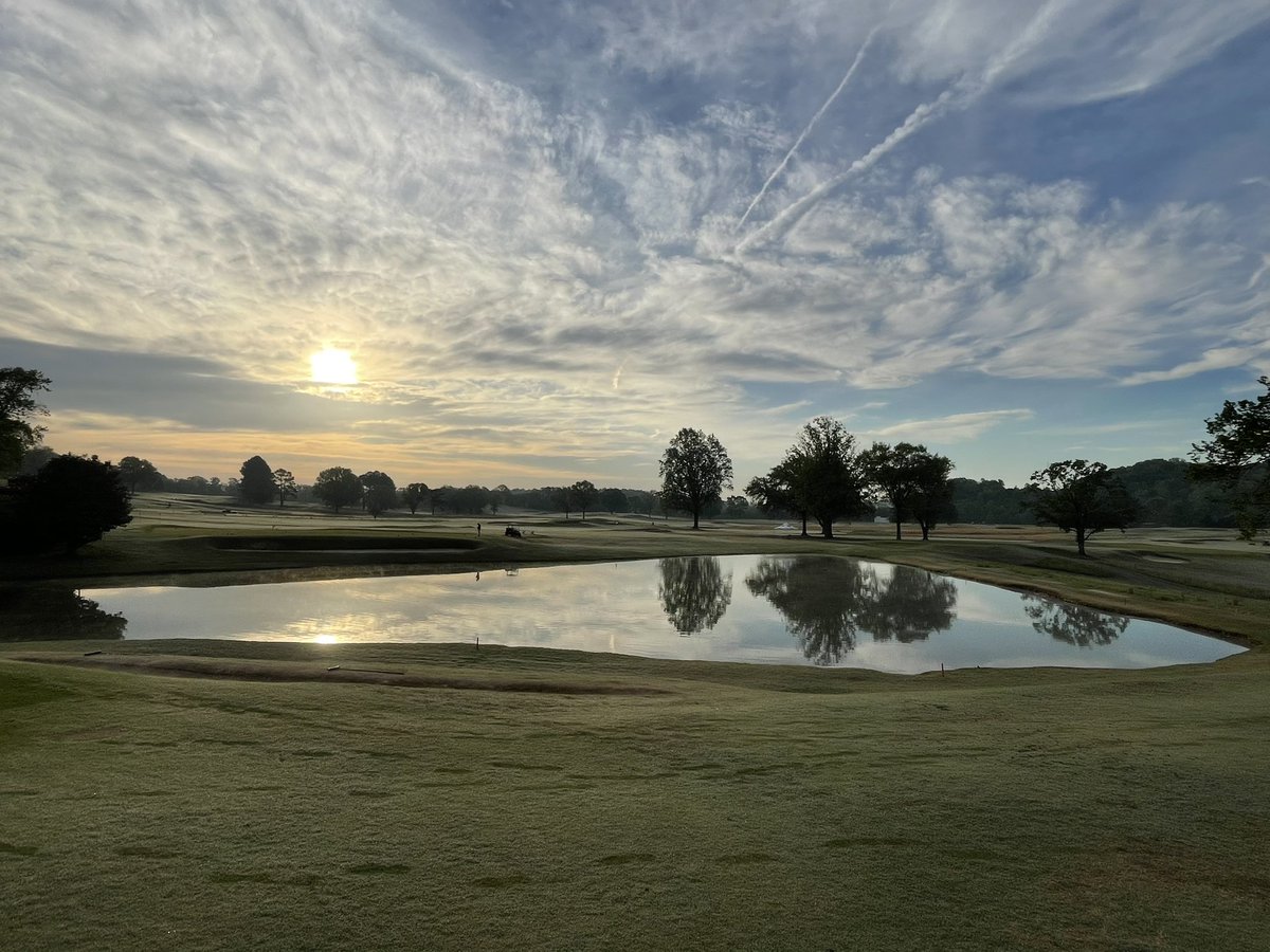 HolstonHillsCC's tweet photo. HHCC Member-Member teeing off this BEAUTIFUL Friday morning!
#HolstonHillscc #McconnellGolf #TennesseeGolf #MemberMember #Tournament #Golf #GolfLife #KnoxvilleTN #DonaldRoss #ClassicCourse #RankedCourse https://t.co/IqxnZku7yq