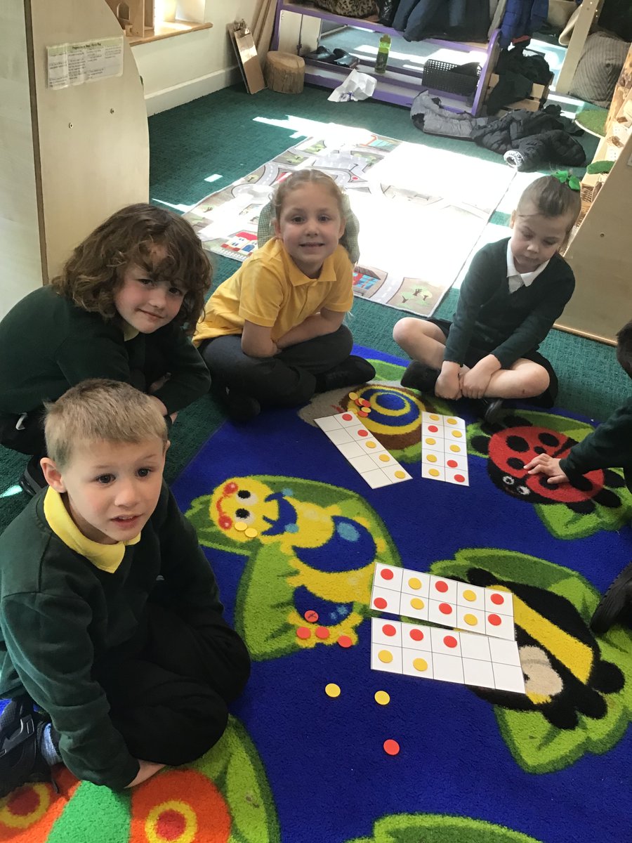 ReceptionHGPA's tweet photo. In maths this week we are learning about building numbers to 20. We used two tens frames and counters to explore the “ten and some more” of numbers 11, 12, 13, 14 and 15. #HardwickGreenPA #HardwickEYFS #HardwickMaths https://t.co/XARz82kceM