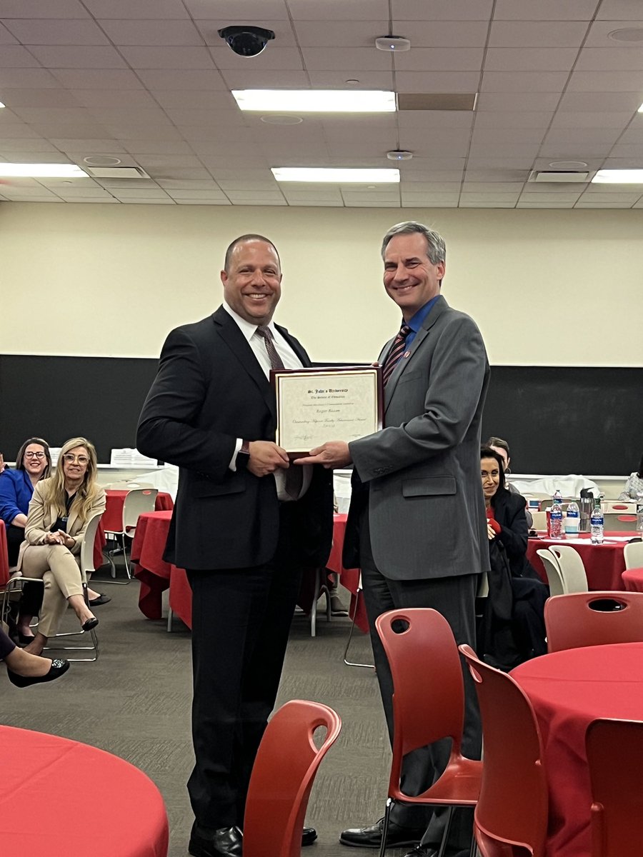 Roger Bloom, Ed.D. tweet media