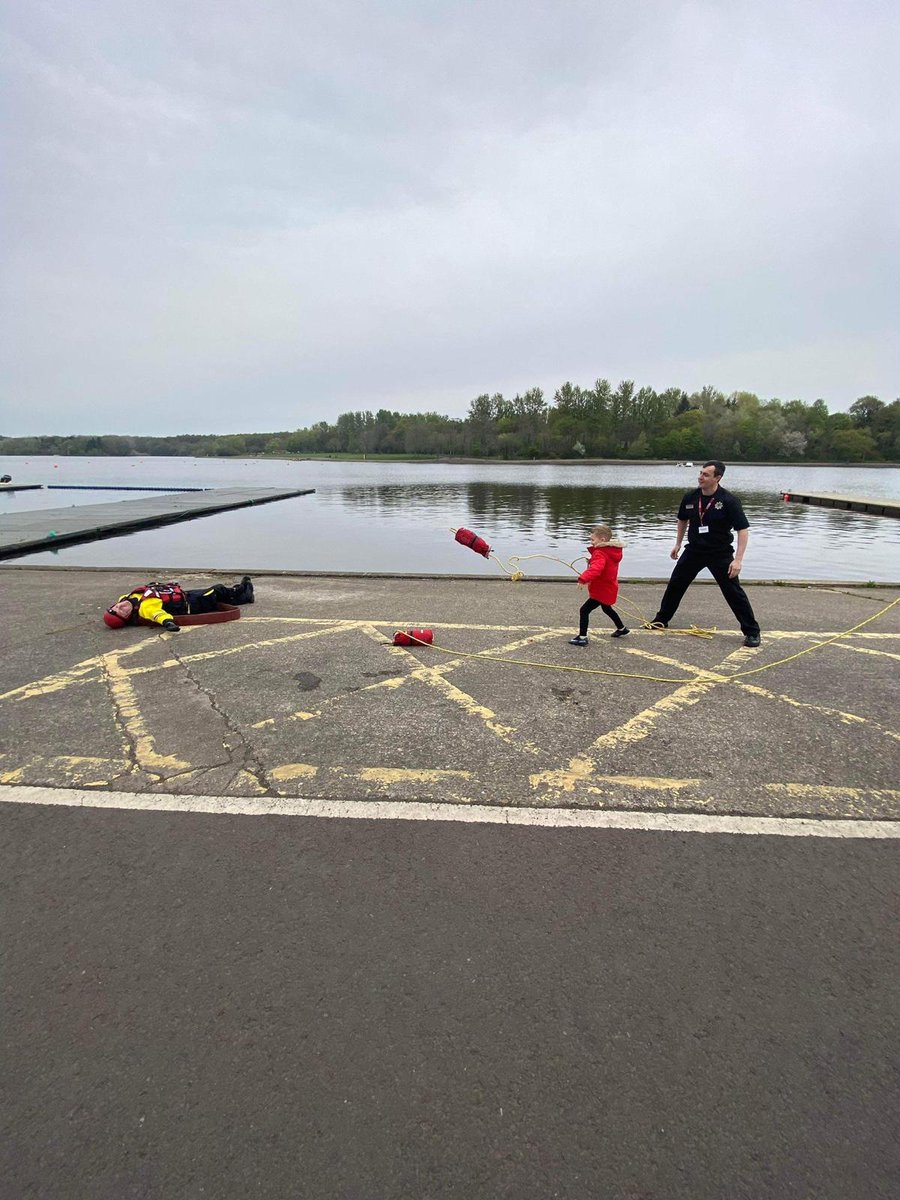 SFRS_Lan's tweet photo. Water Safety Awareness Day - Tomorrow from 11am, Drumpellier Park!🚒🛟🚤🚓
A fun, interactive day for all the family. Speak to local fire crews plus @PSOSLanarkshire @SAMHtweets @BTPWestScot @Water_Rescue and see the vintage fire appliance from @SFRHTtweet.
Hope to see you there! https://t.co/eHgdcWpMX0