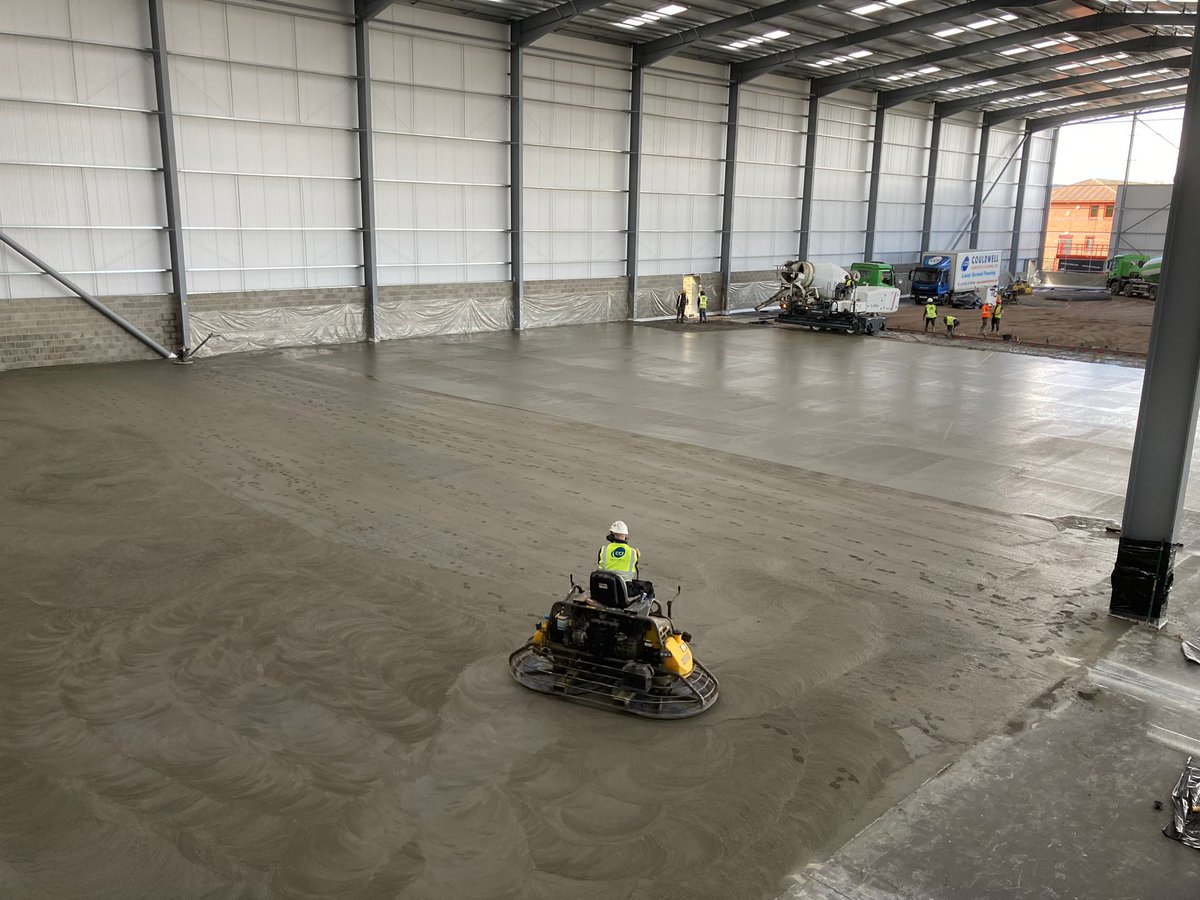 hobsonporter's tweet photo. Work is progressing at pace with the concrete slab now being poured on a new 72,600 sq ft distribution warehouse that we’re building at Hellaby Industrial Estate in #Rotherham for Vinter Estates. The state-of-the-art unit is being marketed by Savills and Heaney Micklethwaite. https://t.co/oCHu7cQMvQ