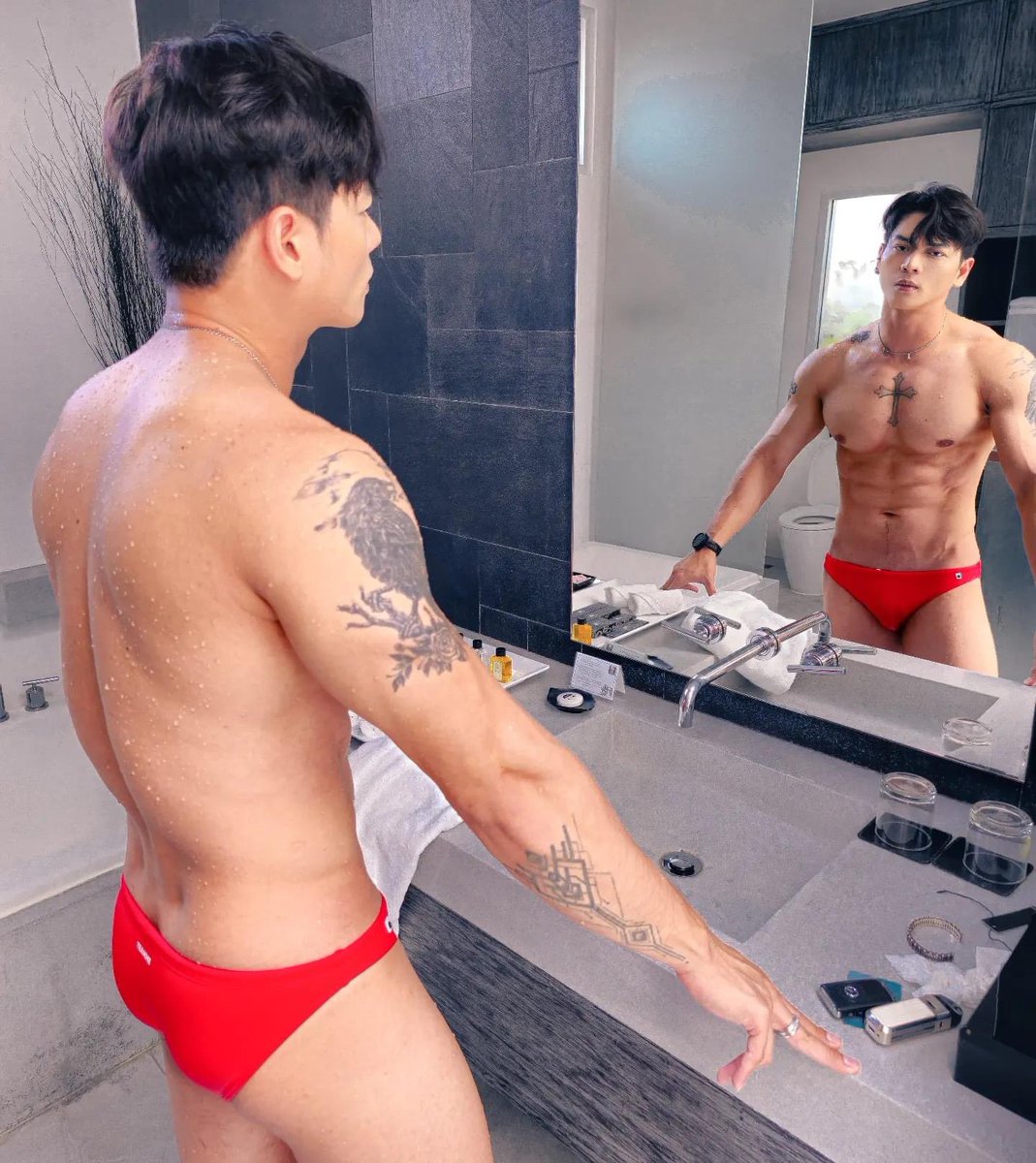 kusexyboy's tweet photo. “หน้าร้อนต้องสีแดง ถึงจะร้อนแรงโดนใจ”
-ยีนส์ 💚🌤️💦🌹👖
IG : jeansjar 
#อุตสาหกรรมเกษตร #บัณฑิต #KU70 #KUSEXYBOY
#ศิษย์เก่าแซ่บต้องบอกต่อ https://t.co/SkYWPsRc31