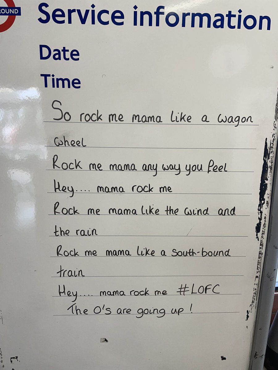 drakeyboy1212's tweet photo. Urgent Service update at Woodford Station https://t.co/QILlVHqllj