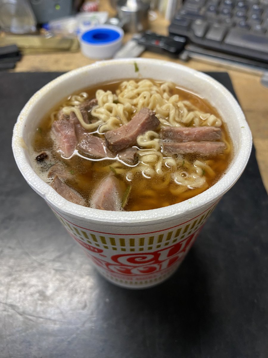 cap_018's tweet photo. Fortified #cupnoodles #leftoversteak https://t.co/6o0jnnF38n