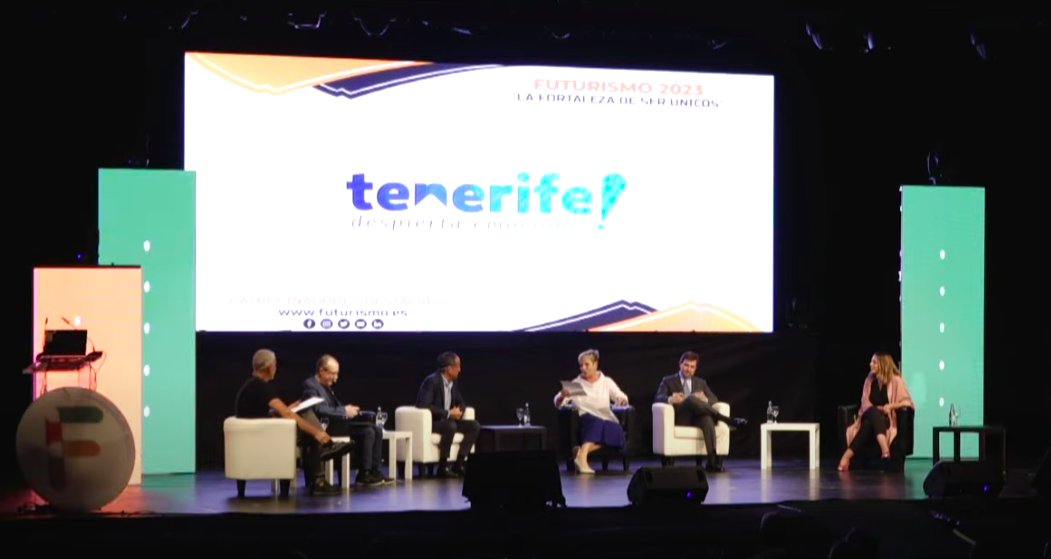 noraysoftware's tweet photo. 🗣️ Concluye #Futurismo2023 con el coloquio sobre "la fortaleza de ser únicos":

Alfonso Alcántara, @Yoriento 
Luis Galindo, @luisgalindo_lg 
Andy Stalman, @AndyStalman 
Jorge Herraiz, @Aon_Espana 
Elisa Ferraro, Grupo Dinosol

Modera: @RGR_Raquel 

#Futurismo #EventosNoray https://t.co/WY0SgHlkZI