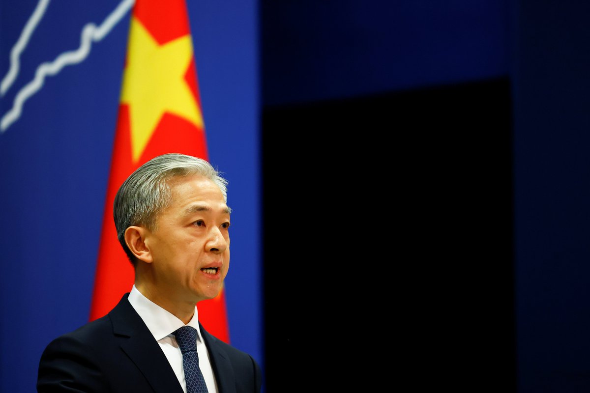 upholdreality's tweet photo. China MFA Spokesman: "From PRISM to eavesdropping and espionage targeting Mexico, the US has been indiscriminately stealing secrets, and spying and eavesdropping on countries in the world, including its allies. This is no secret. 

The US has long been the champion of hacking in the world. Using cutting-edge technology, it spies on its own citizens and people around the world in every way possible to steal all kinds of data in violation of the sovereignty of other countries. The US is no doubt the leading power in terms of eavesdropping. 

If the US truly wants to resolve the drug problem at home, it needs to respect facts, reflect on itself, correct its mistakes and stop shifting blame. China firmly supports Mexico’s efforts to defend independence and oppose foreign interference."