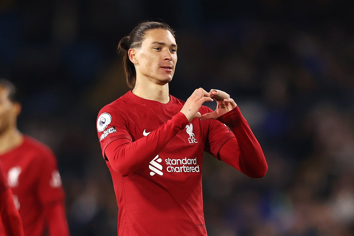 FabrizioRomano's tweet photo. Klopp: “Darwin Nunez is a long term project. He’s exceptional, but he’s still adapting”. 🔴🇺🇾 #LFC

“I understand Darwin is not always fine when he doesn't start, smiling in my face, but it's absolutely fine. I know he wants to play, we’ve many games so he will play”. https://t.co/VrIwXIOBMM