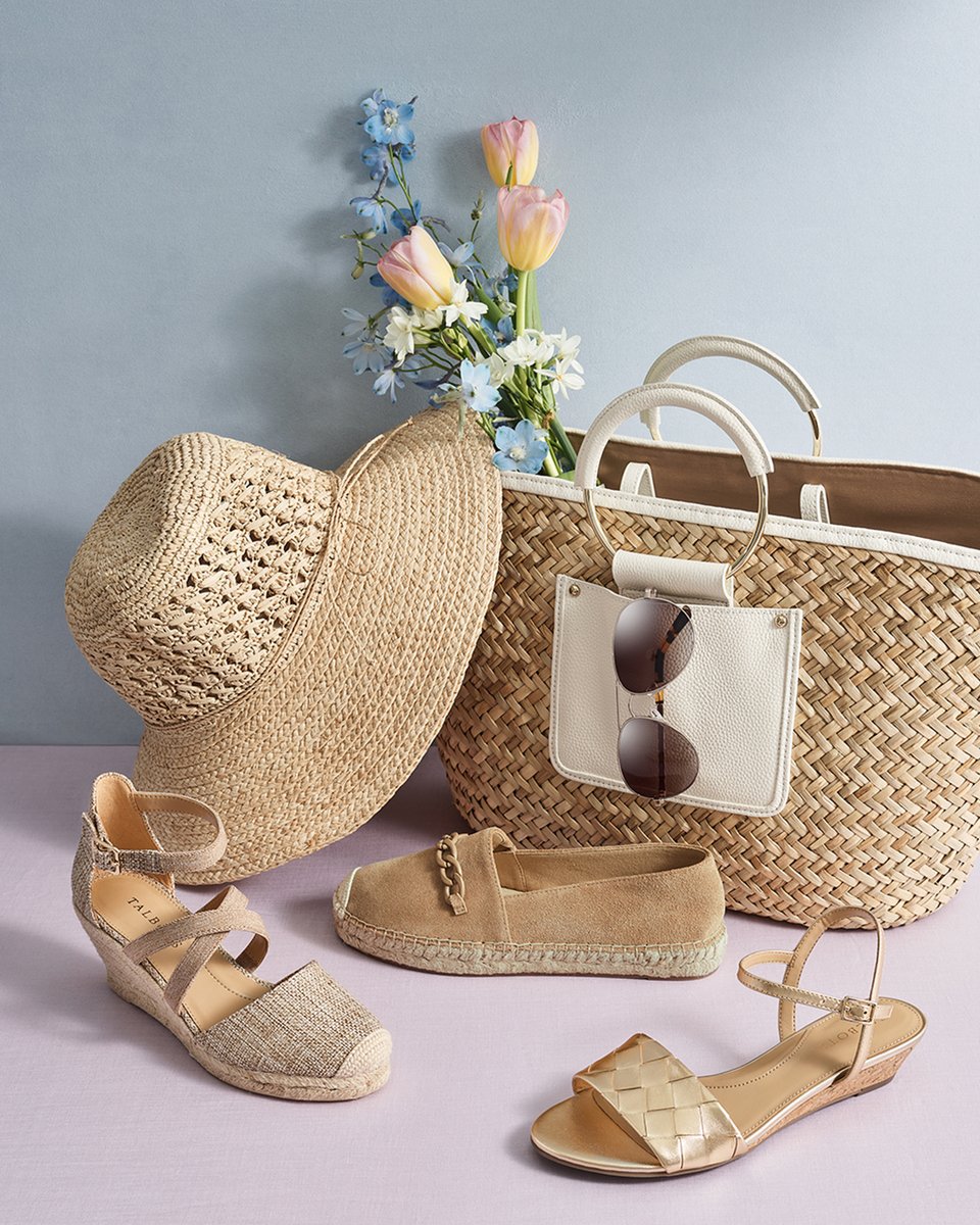 TalbotsOfficial's tweet photo. Fresh sunlight and pretty straw accessories. Ah, spring. 👒 Shop now: https://t.co/EfBGS63VQy #mytalbots #springstyle #freshforward #outfitinspo #modernclassicstyle https://t.co/6pq4jf0bly