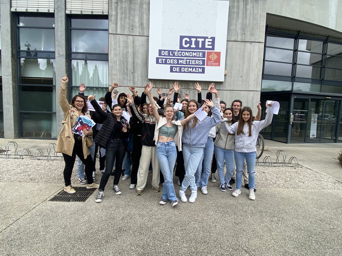 « Et si vous deviez choisir votre verbe de talent ? » <a href="/CaroleDelga/">Carole Delga</a> <a href="/kamelchibli/">Chibli Kamel</a> @Cite_eco_occ #lyceechaptal <a href="/SophiePantel48/">Sophie PANTEL</a> <a href="/Occitanie/">Région Occitanie</a> #tousentreprenants <a href="/SUP_lycee/">START'UP LYCEE</a>
