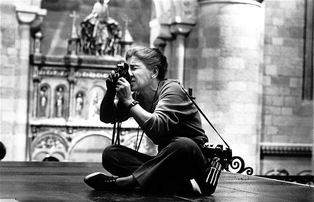 Born on this day:
Eve Arnold
Photographer
Journalist
April 21, 1912 – January 4, 2012
#BornOnThisDay #OnThisDay #April21 #EveArnold #Photographer #Journalist