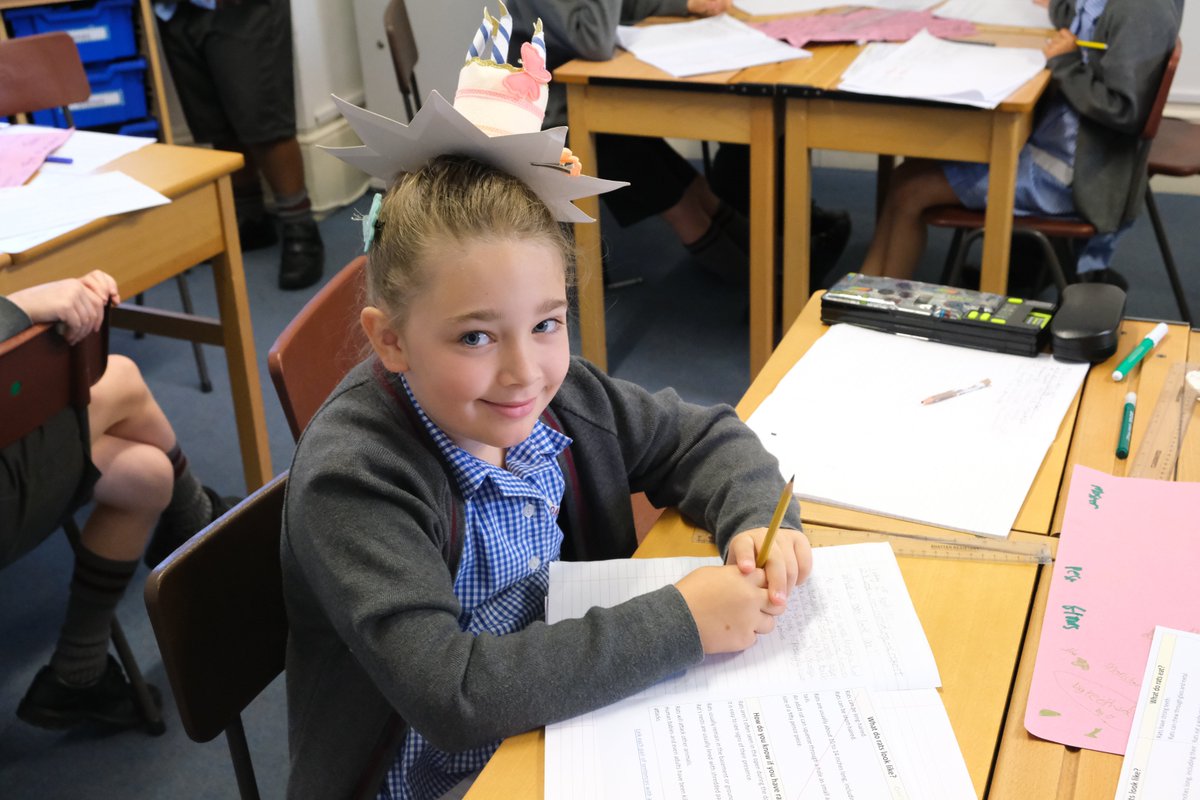 OakfieldPrep's tweet photo. Crazy Hair Day in full force at Oakfield Prep today (with a side helping of crazy head accessories too)! Follow us on Facebook and Insta to see even more of the pupils' wacky creations!

#crazyhairday #creativity #oakfieldprep #worldofopportunity #wholeschool https://t.co/Lq7DananMF