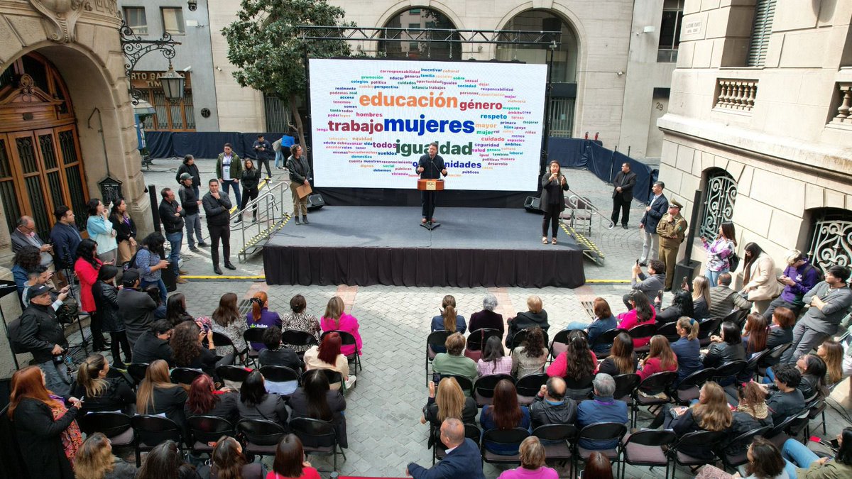 Universidad Alberto Hurtado tweet media
