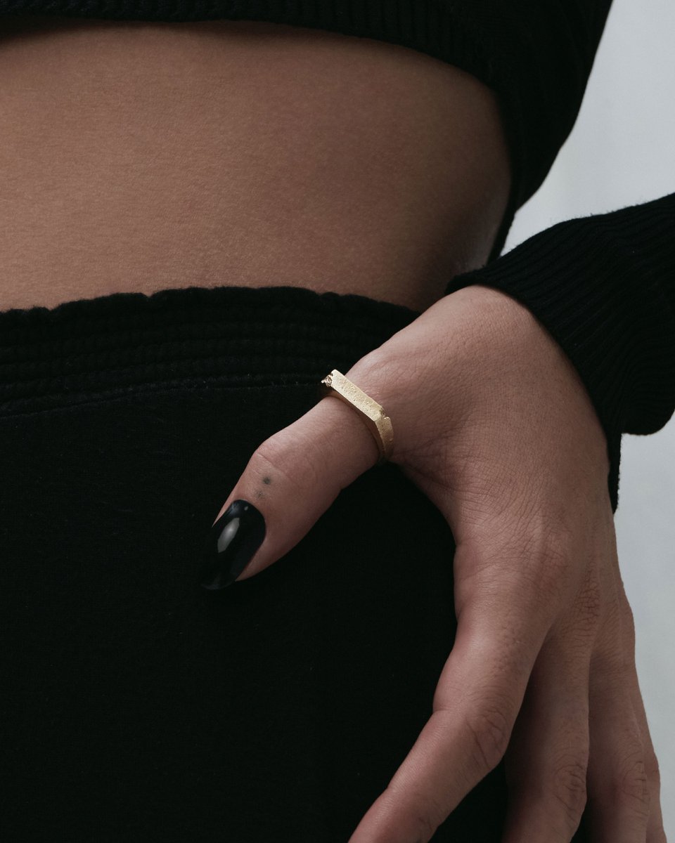 AskEmblaStore's tweet photo. Meet our new signet rings constructed in 925 sterling Silver. Find a thick rectangular face with battle-scarred corners with our Brute Signet Ring or a narrower face with our Brixton Signet Ring. Shop our rings at https://t.co/2BrSHaTaib.

-

#askandembla #askemblastore https://t.co/TjS1ay3tv9