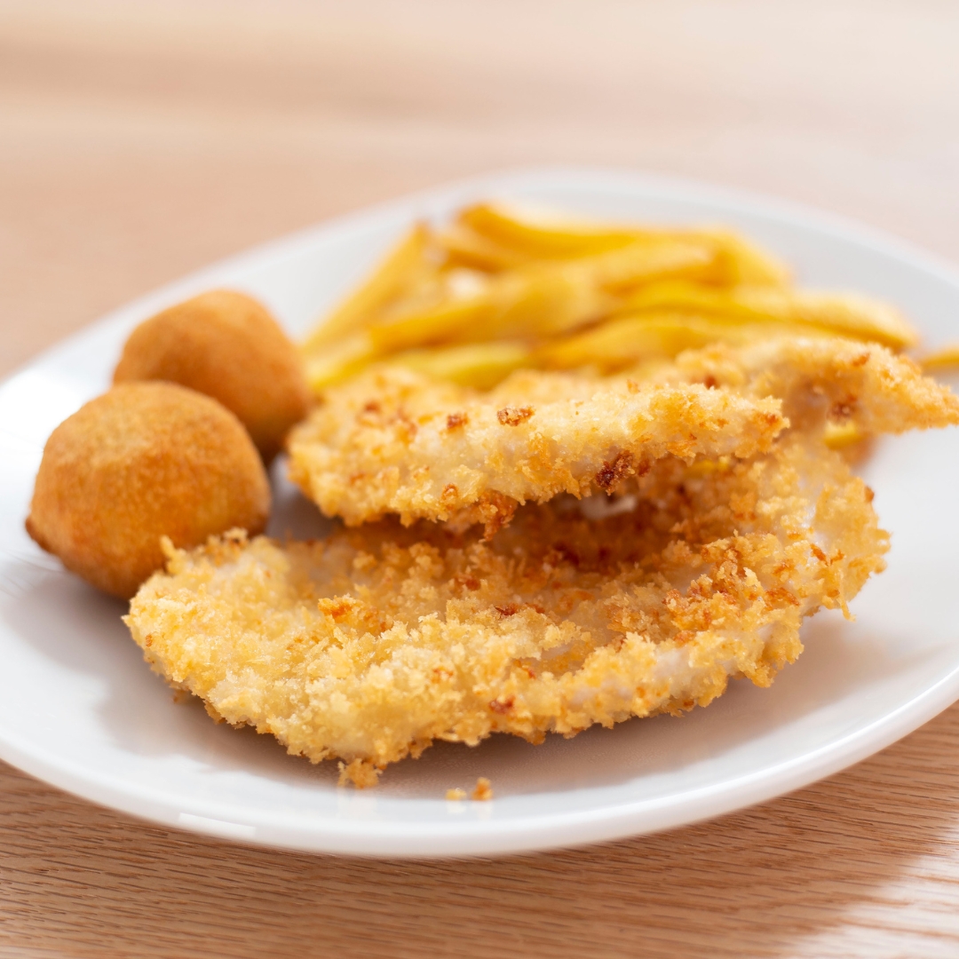 ZerisCoffee's tweet photo. ¡No nos olvidamos de los pequeños de la casa! 🍽️ Te presentamos nuestro Menú Infantil: filete de pollo empanado o plancha, patatas fritas y croquetas 😍 ¡Les va a encantar! 👶🏻👧🏻👦🏻
#ZerisFoodAndDrinks #ElZerisDeLaPlaza #Cáceres #cafédeespecialidad https://t.co/dZVGmVZpy7