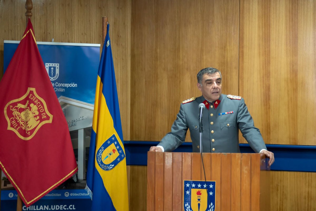 colmevetchile's tweet photo. Todo un éxito ha resultado el II Seminario de Salud Pública Veterinaria, organizado por @Ejercito_Chile y @udeconcepcion , y en el cual, #ColmevetÑuble participó junto con @ispch , @opsomschile , @sagchile  y @ACHIPIA  , todos presentes bajo la mirada conjunta de #UnaSalud. https://t.co/BA0g6Fag4M