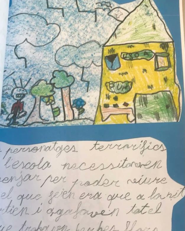 epiasabadell's tweet photo. ART I LLETRES
Els nens i nenes de 2n hem celebrat la setmana de Sant Jordi tot gaudint de l'art i l'escriptura; hem modelat un drac amb plastilina i entre tota la classe hem escrit i il·lustrat un conte, que vam presentar a la resta de companys/es del Cicle.
#2NPRIPIASABADELL https://t.co/IEBHGDhGwG