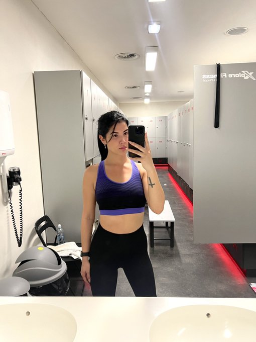 Hey :)) I am alive! https://t.co/83HBLSNOlj<a href="/tag/novaprofilovka"class="tags"><span>#novaprofilovka</span></a>