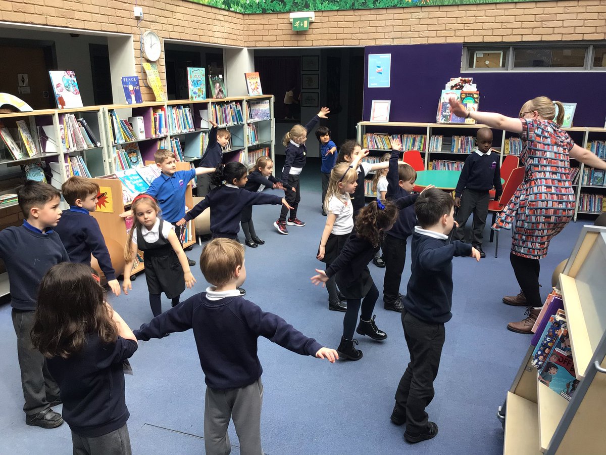 OWPS_fs's tweet photo. The Penguins and Magpies had lots of fun in their library session this afternoon with an interactive story called Jumpus Jumpus Dinosaur Rumpus! #owpsreading https://t.co/J3M4eAN09O