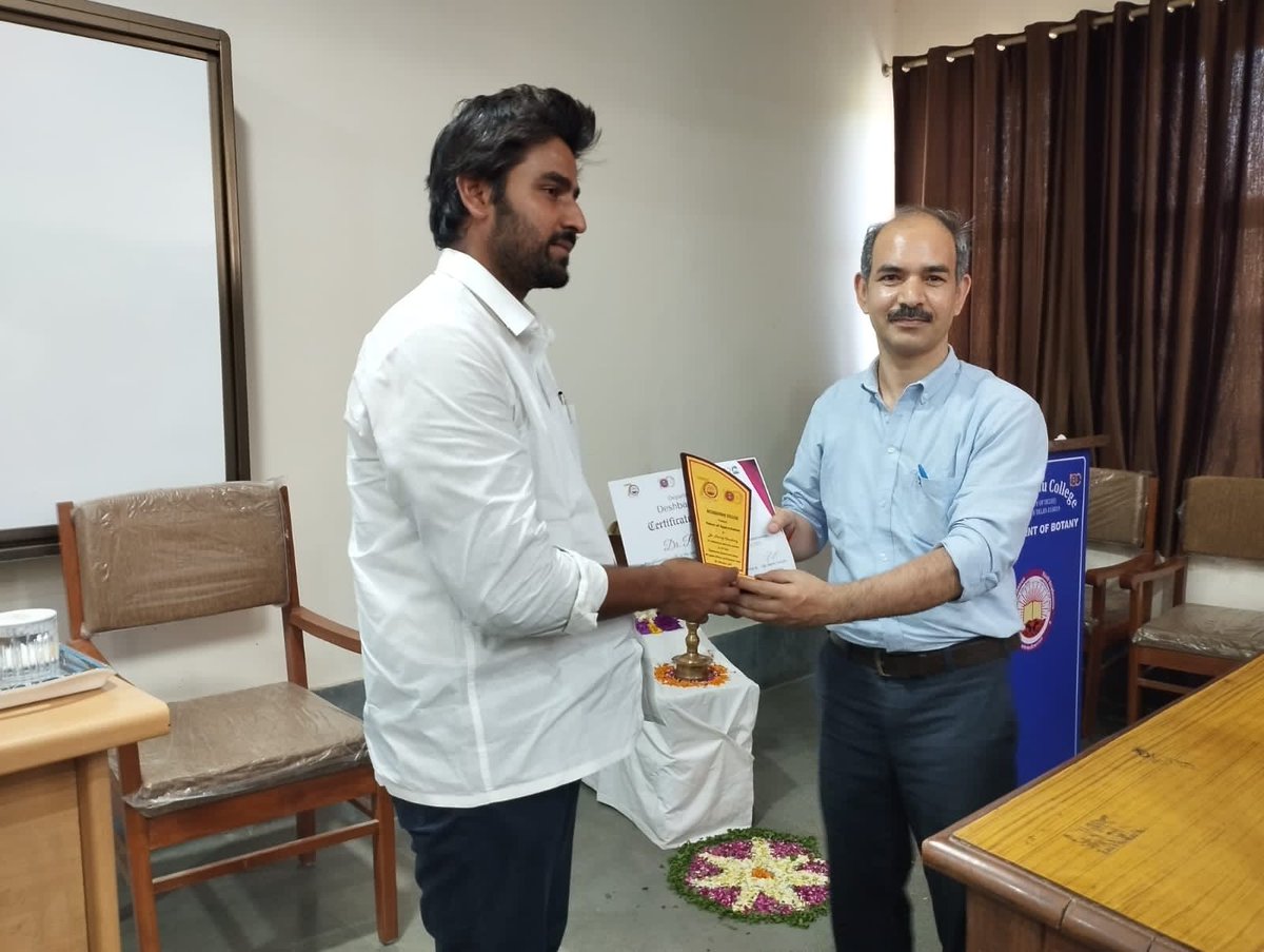 BotanyDBC's tweet photo. On 19.04.2023, Dept of Botany organised a seminar on “Biodiversity Conservation Status, Mitigation Efforts and Protection Laws”. Speakers were Dr. Sudipto Chatterjee, Asso Prof, TERI, and Dr Pankaj Choudhary, Assist Prof of International Law, Faculty of Law, University of Delhi. https://t.co/ECTJ7Tx1jS