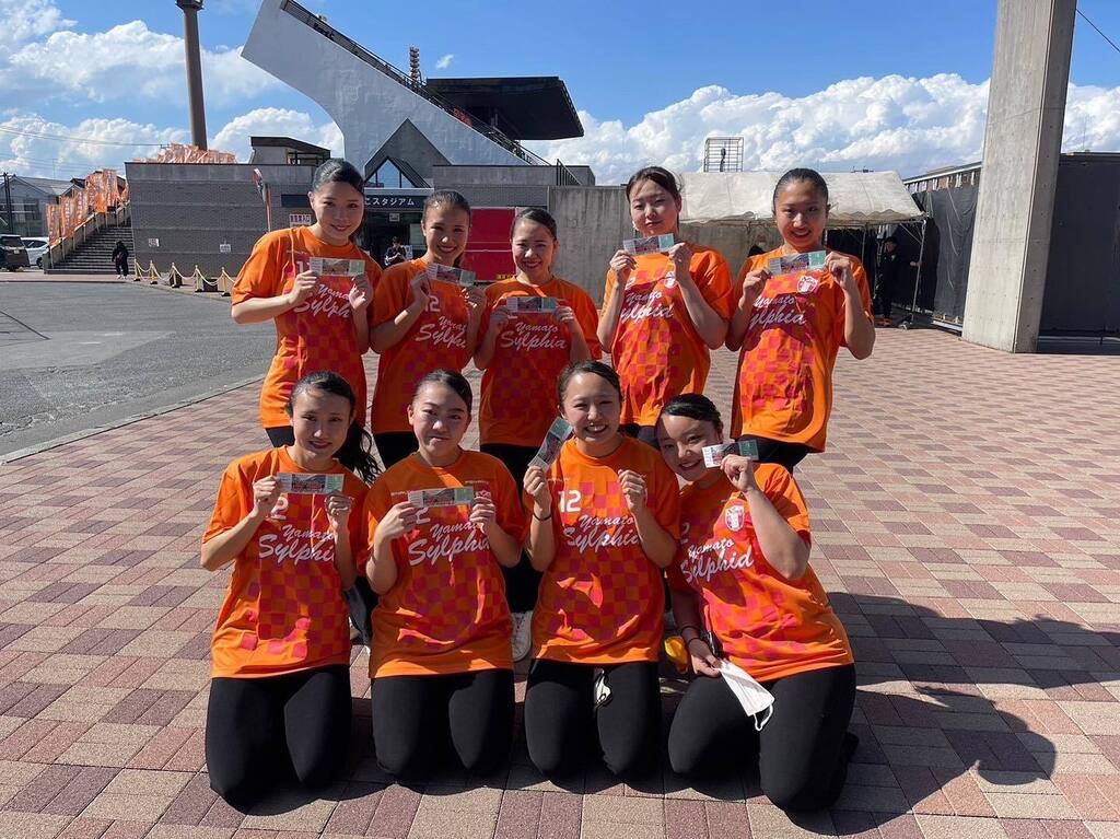 DanceToin's tweet photo. 大和シルフィードvs愛媛FCレディース
ハーフタイムショーのあとにサッカー観戦をしました⚽️❕
白熱した試合を見ることができとても楽しかったです❤️‍🔥 https://t.co/tPxgaF73Rd https://t.co/6hnHcDxgQl