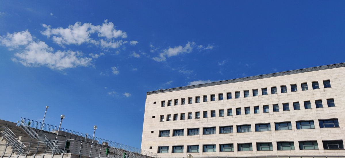 UdaLibrary_BMS's tweet photo. Avvisiamo i nostri utenti che il 24 e il 25 aprile la Biblioteca Medico Scientifica rimarrà chiusa, come anche le altre strutture del Campus Universitario di Chieti. Le attività riprenderanno mercoledì 26 aprile, secondo i regolari orari di apertura 09:00-13:45 / 14:15-19:00 https://t.co/6filv08Mpm