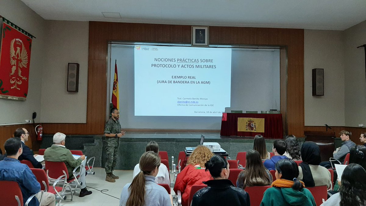 IGE_ET's tweet photo. En las 2ª Jornadas de Conocimiento del #ET para periodistas de #Cataluña, hemos tenido diferentes actividades tanto formativas como prácticas para los futuros profesionales del #periodismo junto a los Regimientos de infantería "Barcelona" 63 y "Arapiles"62 #IGE #somostuejercito🇪🇸 https://t.co/fpAhlq5RCX