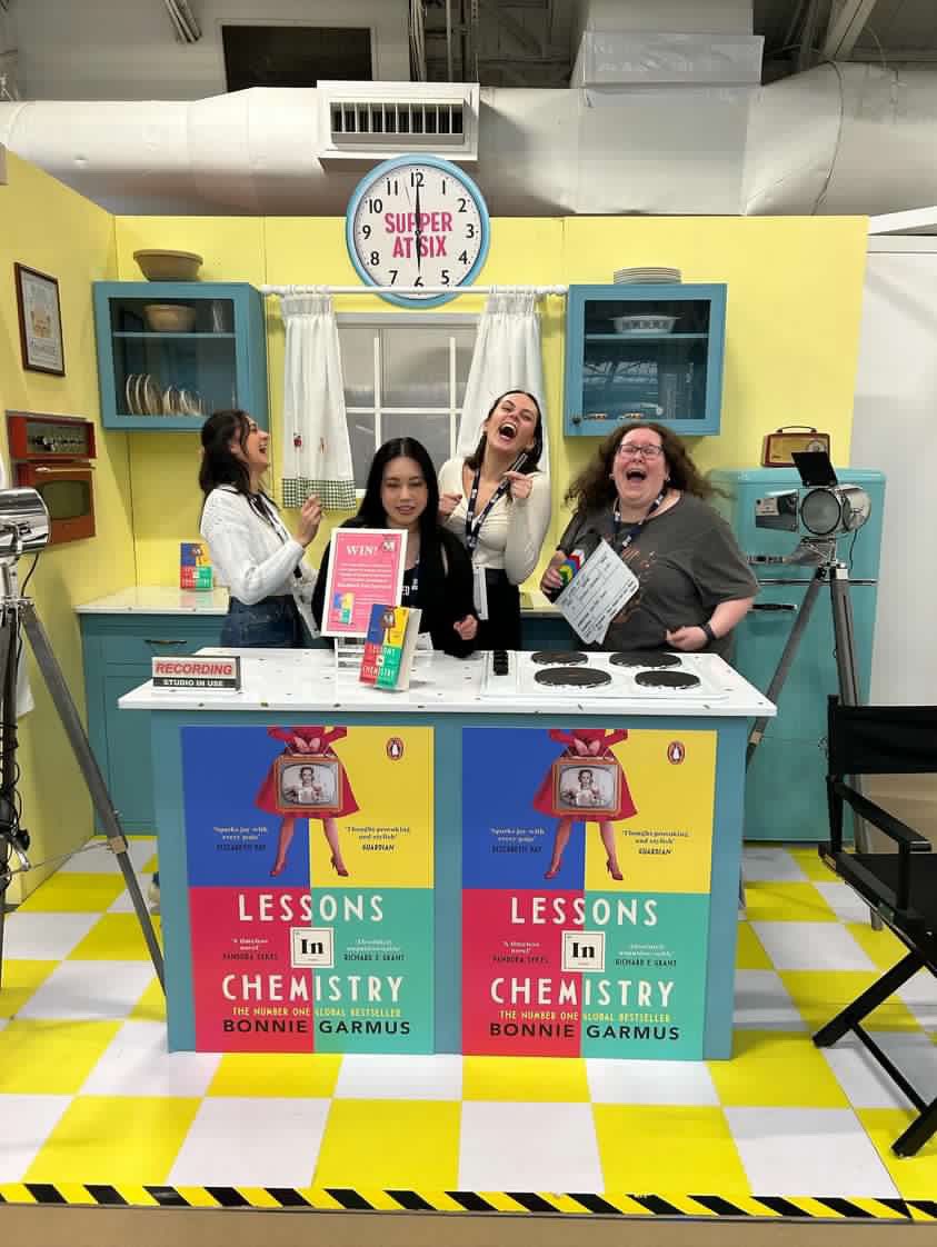 j_sscooper's tweet photo. had the best time at #LBF23 #lessonsinchemistry @DoubledayUK @buildhollywood @cacile_frdx https://t.co/hLM5KfB6I4