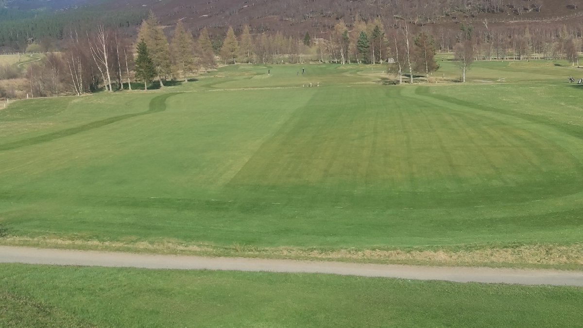 BraemarGolfClub's tweet photo. Every Sunday its £30 a round at Braemar Golf Club...The Fairways & Greens are now in pristine condition. Call 01339 741618 to book.
#braemar #golfinscotland #visitabn #bestgolfcoursesscotland https://t.co/iLPJCk4SoP