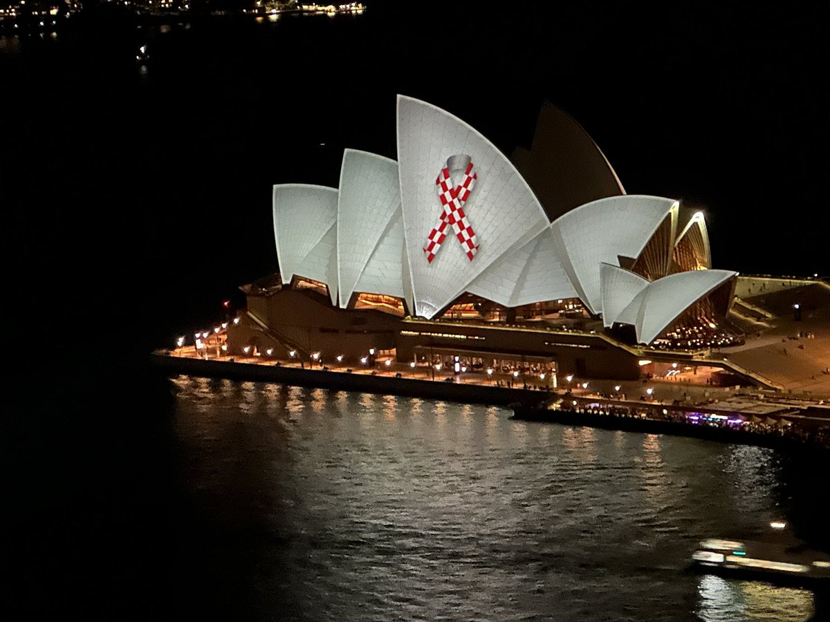 jpolszowy's tweet photo. P&O Pacifique Adventure in Sydney today. #cruiseship #PacificAdventure https://t.co/HaLg31vraL