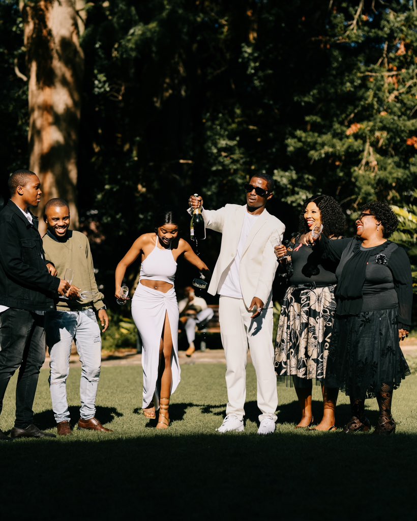 RefiloeSoboyce's tweet photo. Mama, I did it for you 🤍. 

#autumngraduation https://t.co/FDQS1fHXED