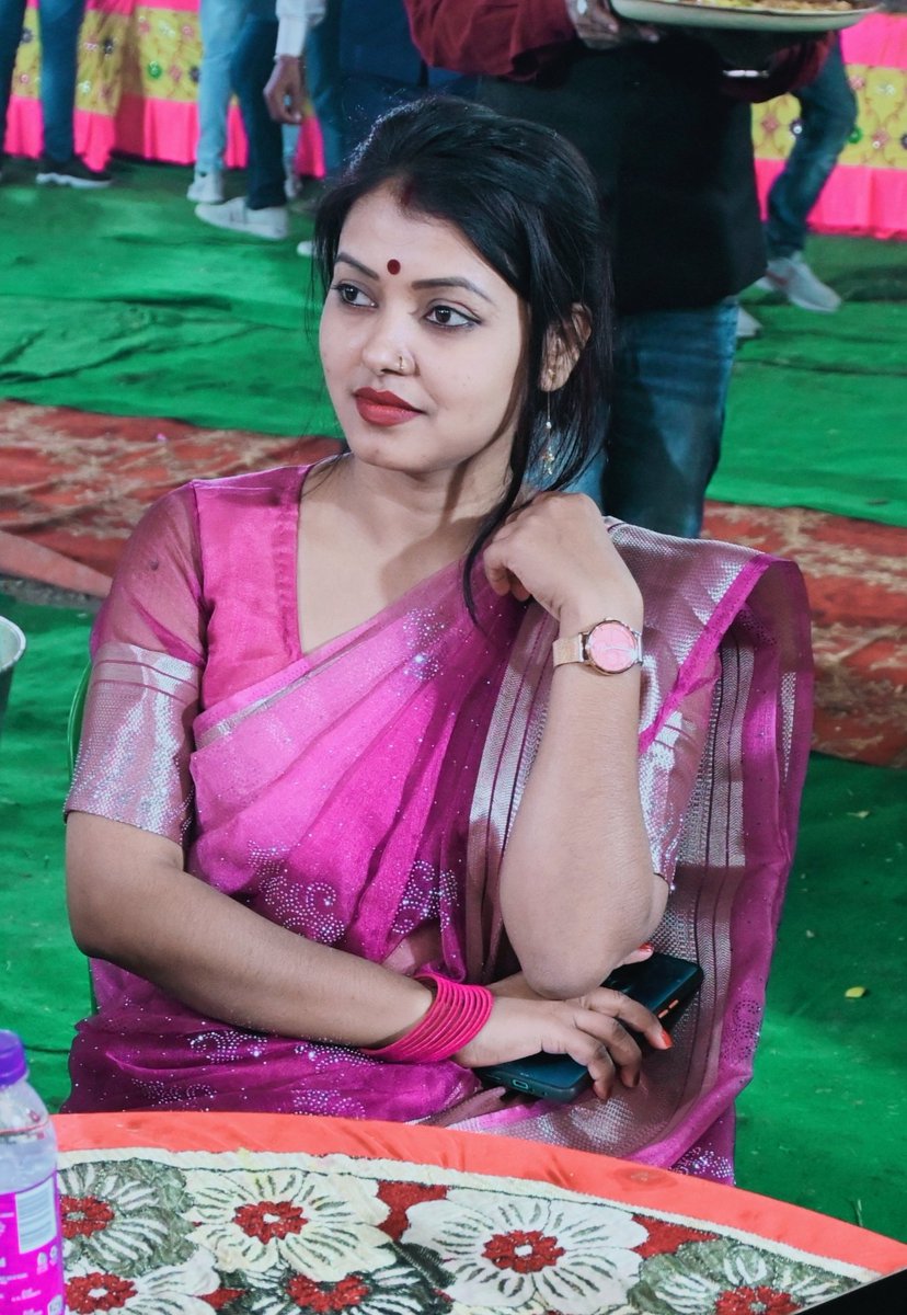 kushwaha_sima's tweet photo. मंजिल मिलेगी भटक कर ही सही, गुमराह तो वो हैं, जो घर से निकले ही नहीं https://t.co/Ojzpsro4RB