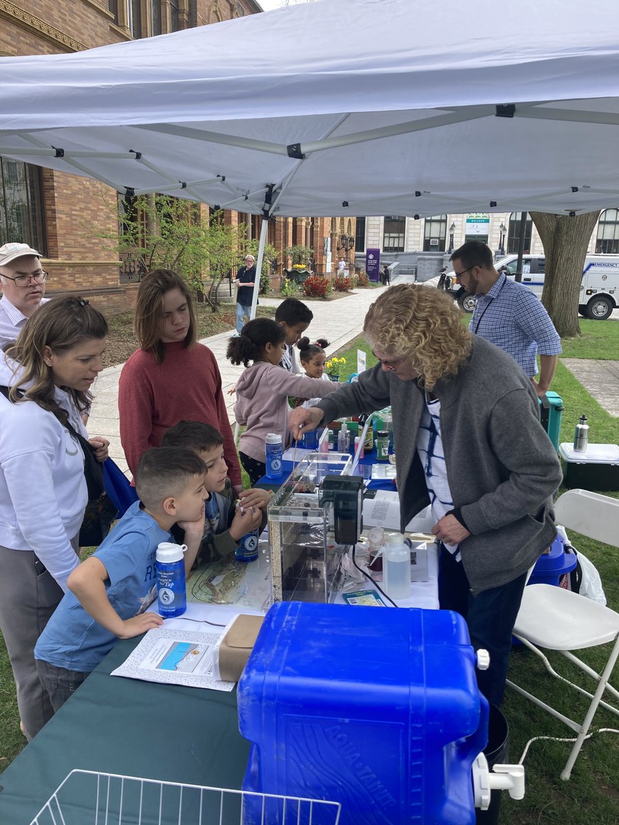 MassDEP's tweet photo. #MAEarthWeek 2023: @MassDEP #Springfield Office staffers present eco-friendly demonstration to folks @ Springfield Museum's #EarthDay Festival this week. It was a great day for all - thanks @SpfldMuseums https://t.co/WSdLOmcHDl